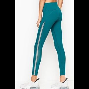 XS Victoria’s Secret Knockout Leggings
